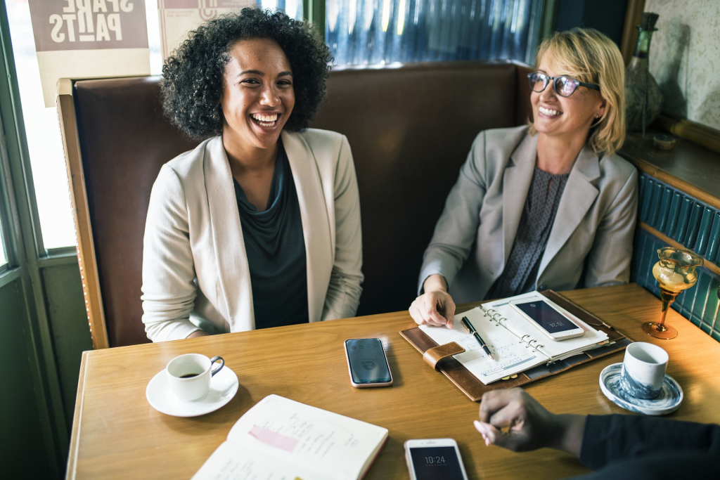 business-meeting-women